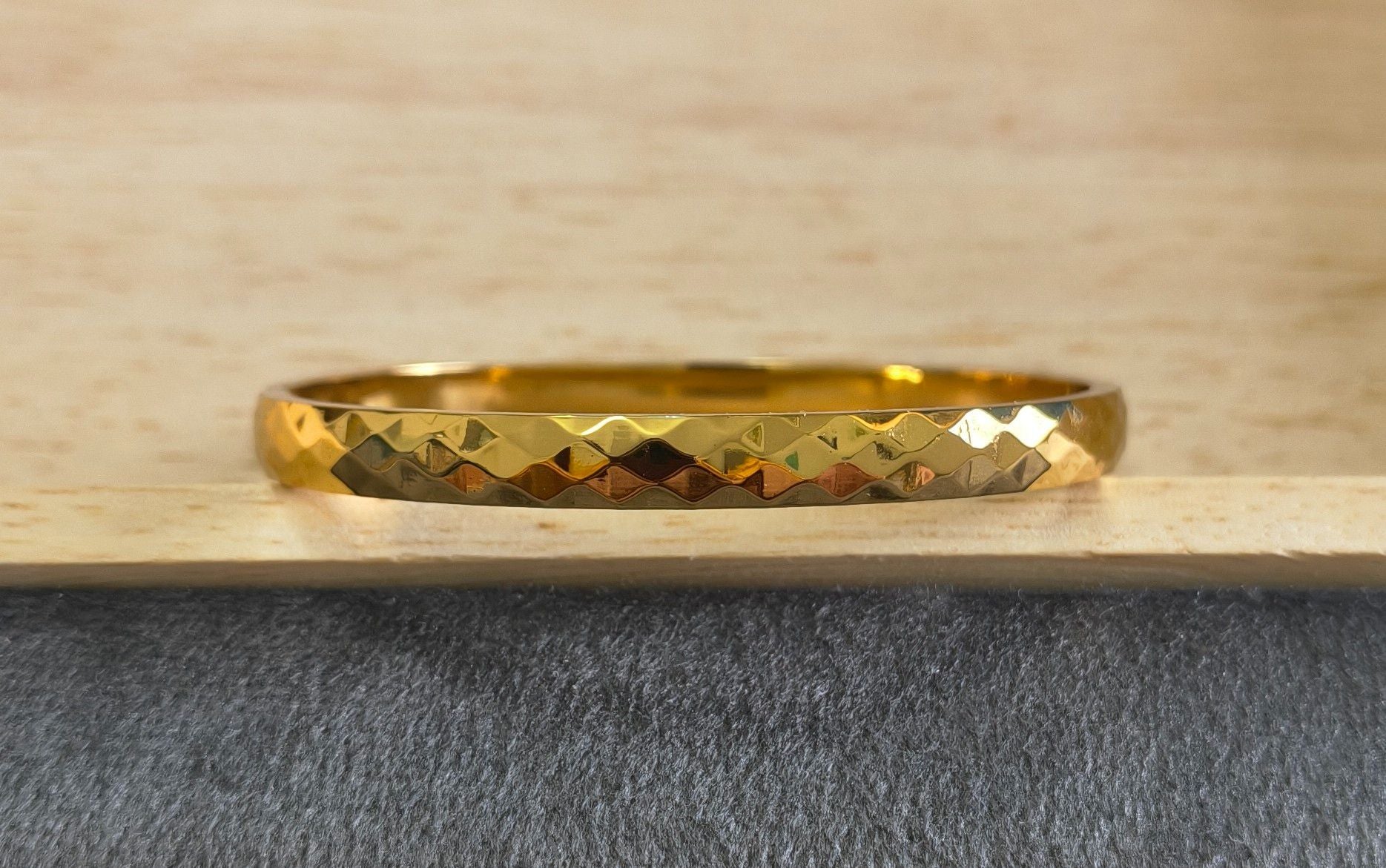 Anti Tarnish Bracelet Hammered Design 18K Gold Plated