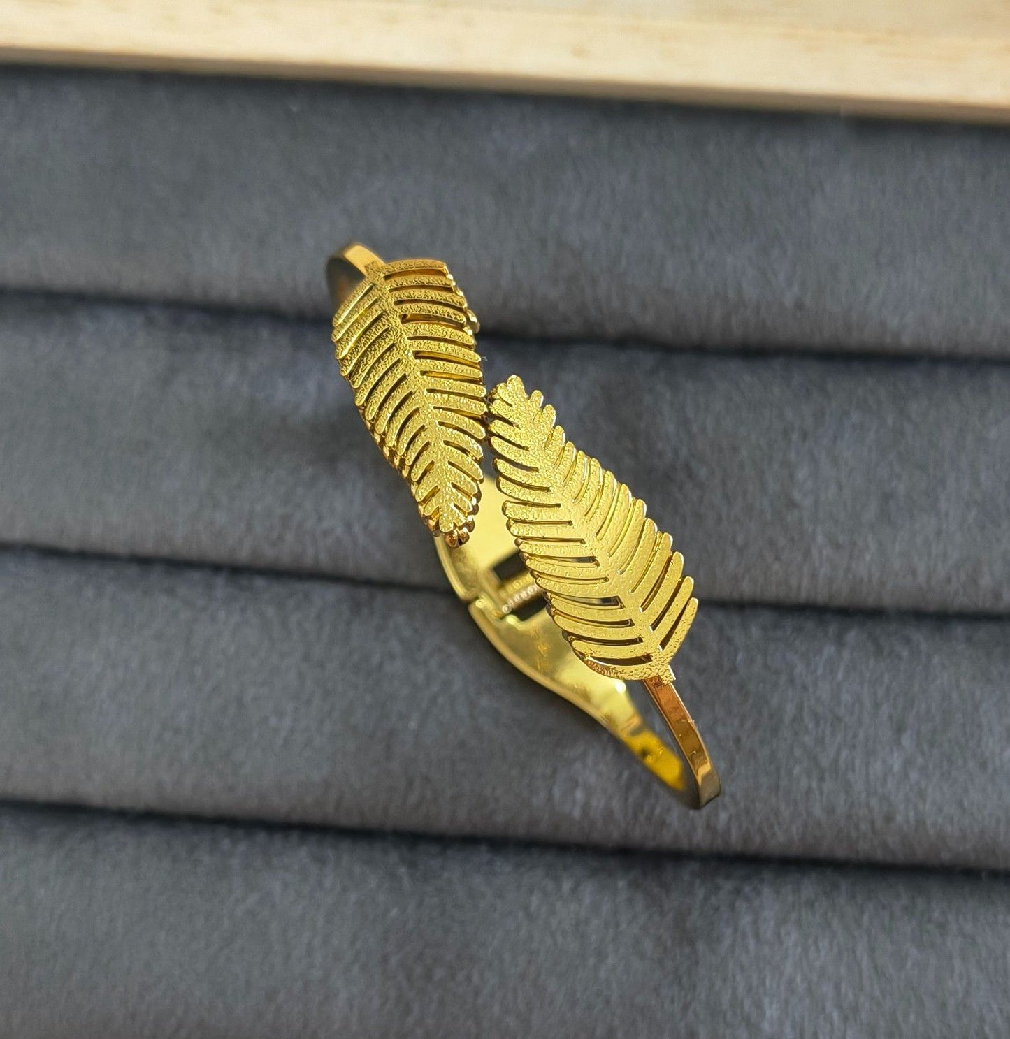 Anti Tarnish Bracelet Leaf Band 18K Gold Plated