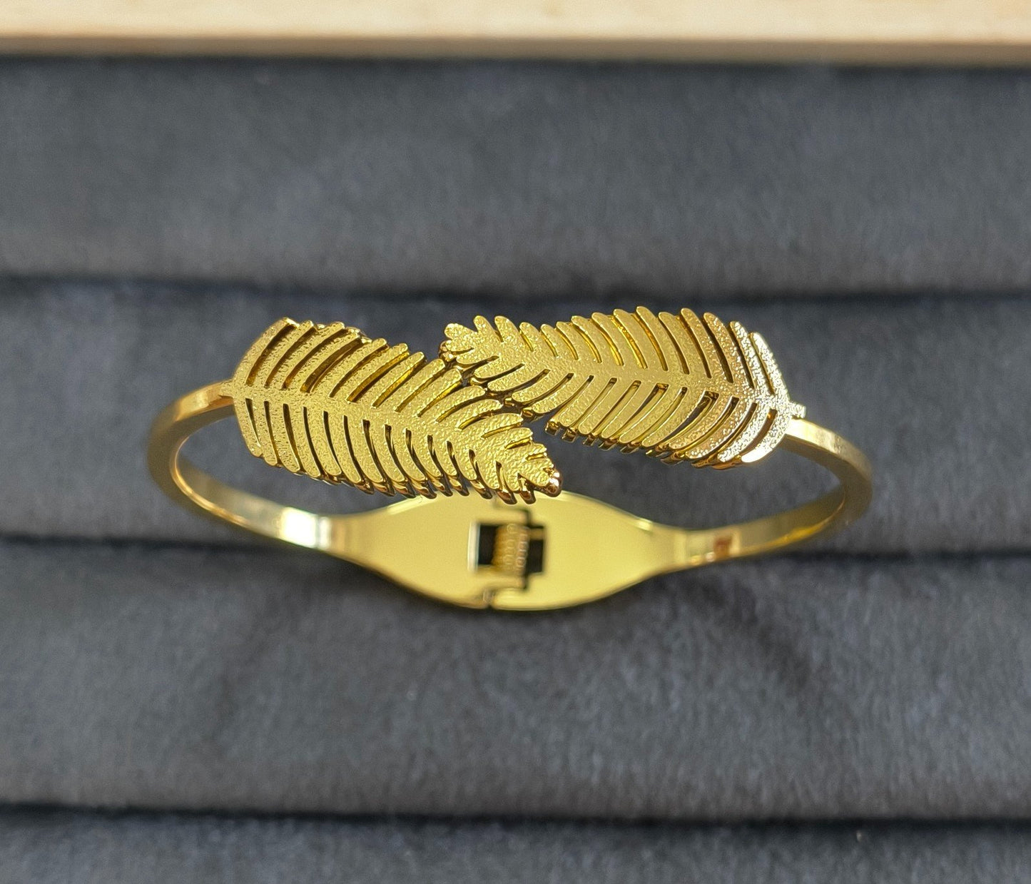 Anti Tarnish Bracelet Leaf Band 18K Gold Plated