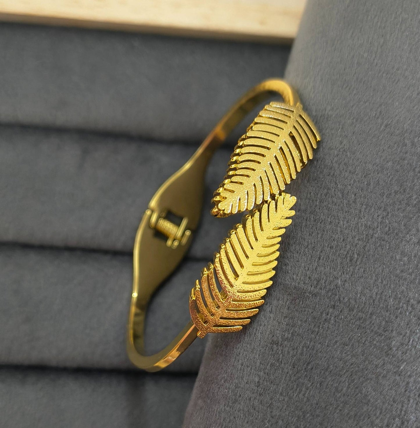 Anti Tarnish Bracelet Leaf Band 18K Gold Plated