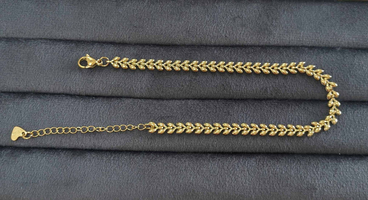 Anti Tarnish Bracelet Leaf Chain 18K Gold Plated