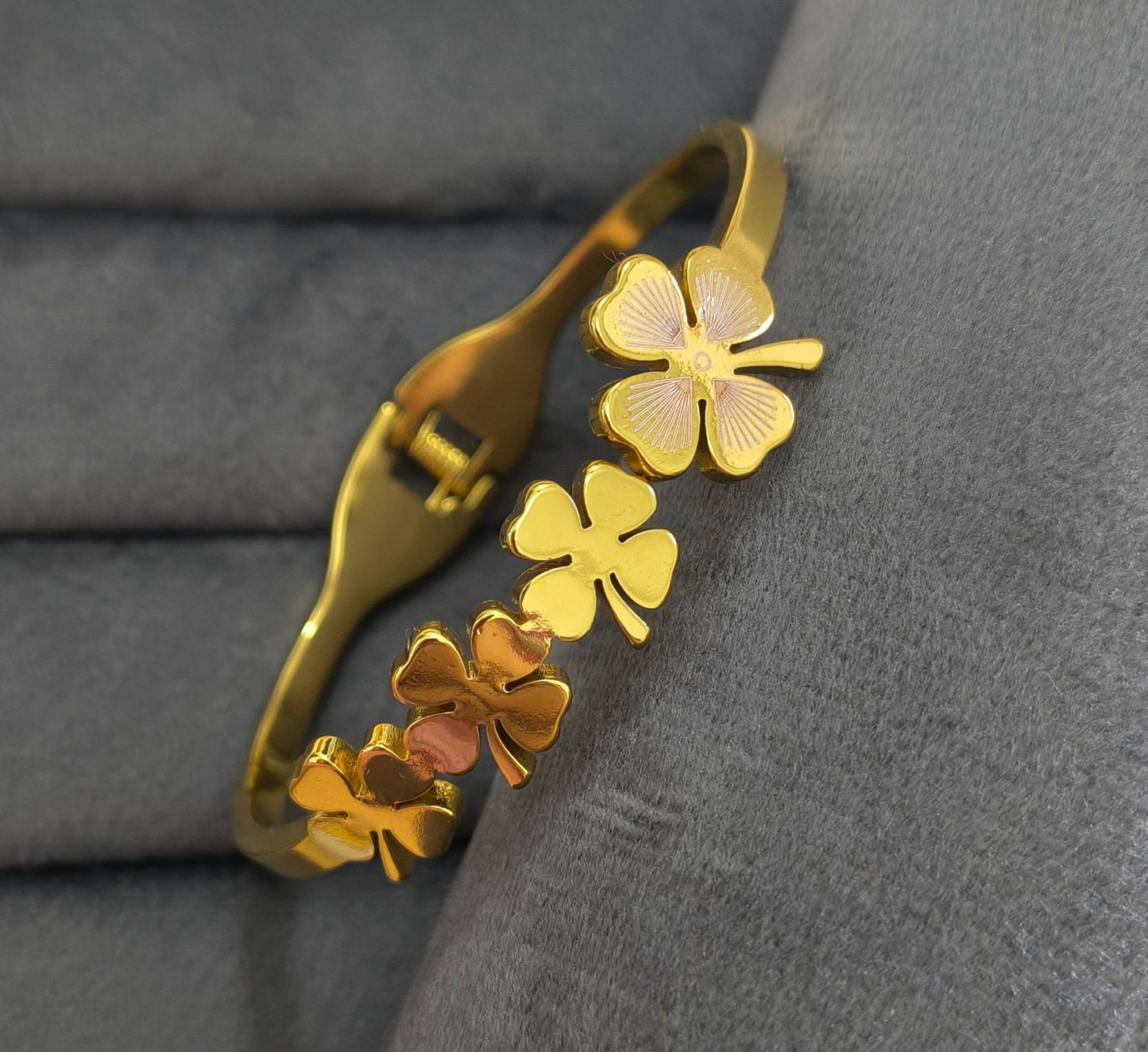 Anti Tarnish Bracelet Leaf Clover 18K Gold Plated