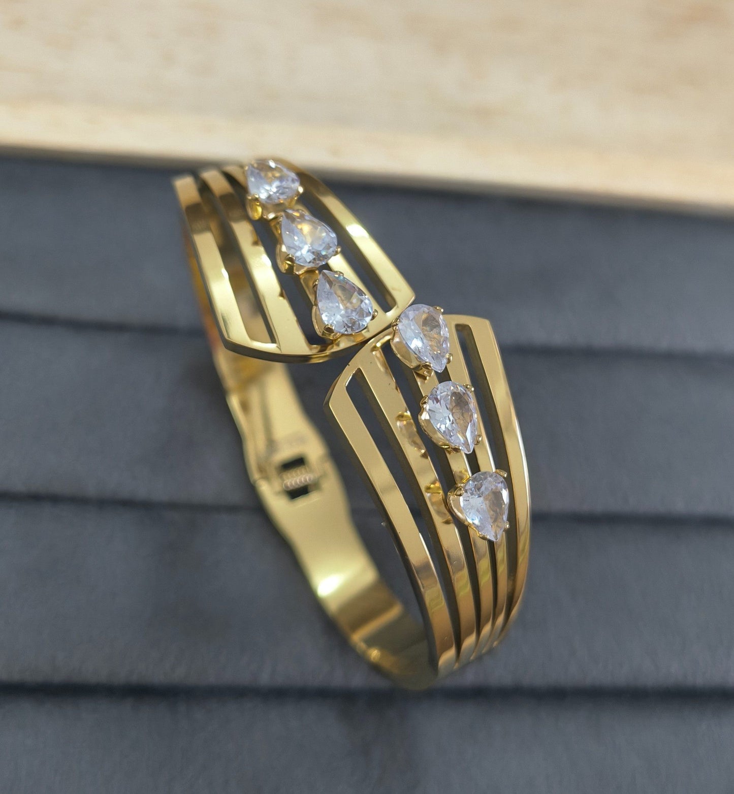 Anti Tarnish Bracelet Overlap Zirconia Stone 18K Gold Plated