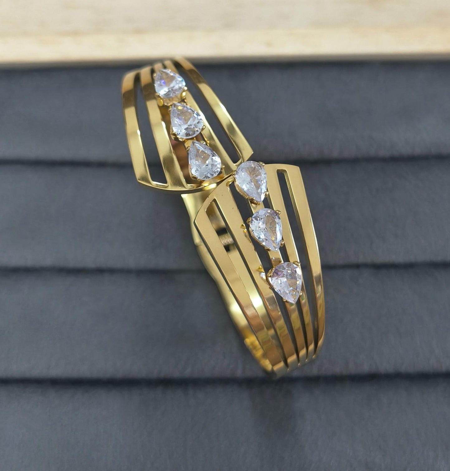 Anti Tarnish Bracelet Overlap Zirconia Stone 18K Gold Plated