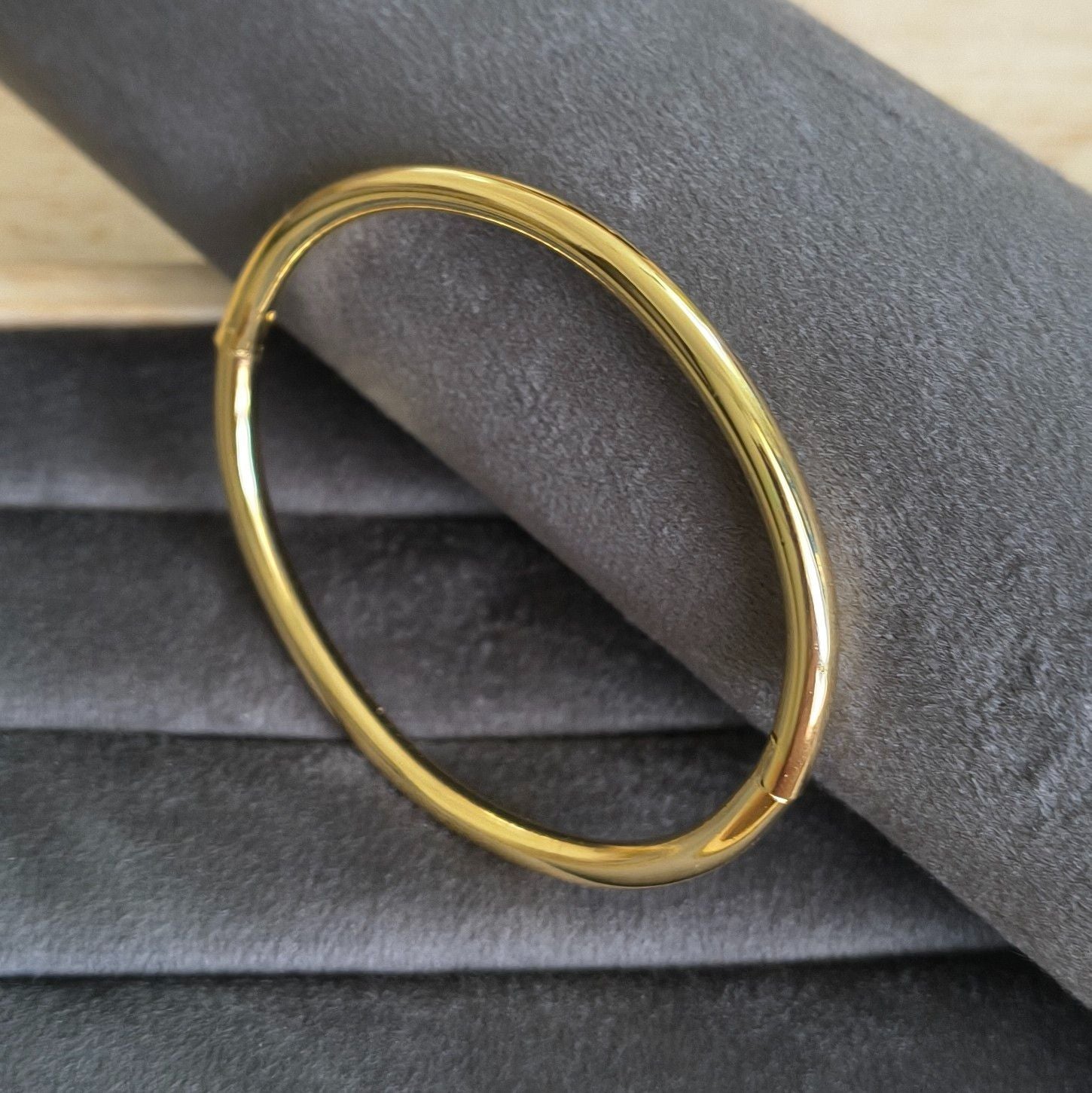 Anti Tarnish Bracelet Plain Solid Bangle 18K Gold Plated