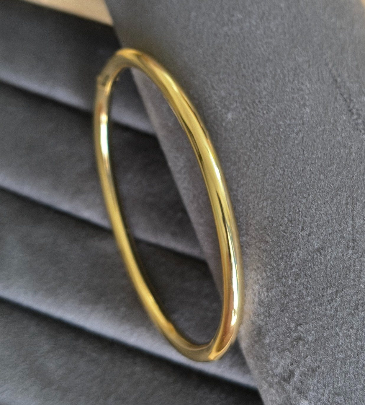 Anti Tarnish Bracelet Plain Solid Bangle 18K Gold Plated
