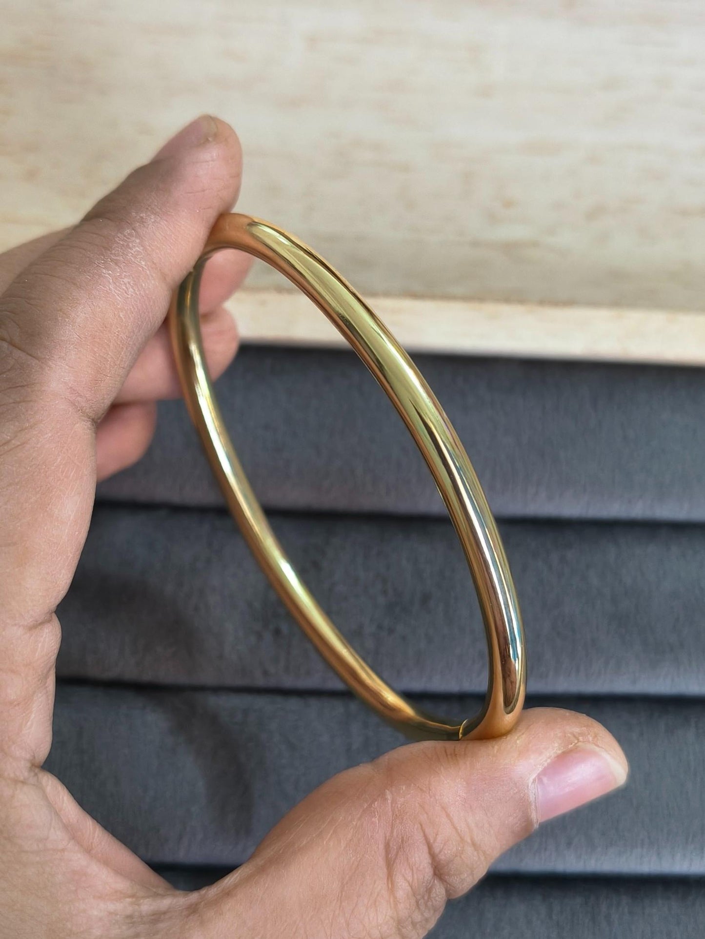Anti Tarnish Bracelet Plain Solid Bangle 18K Gold Plated
