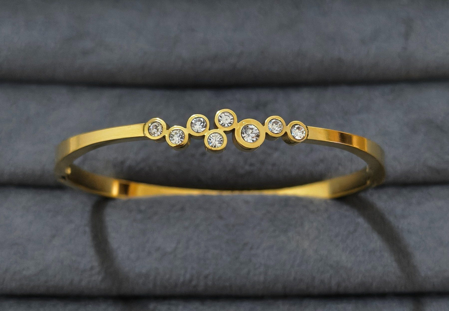 Anti Tarnish Bracelet Shiny Diamond Bangle 18K Gold Plated