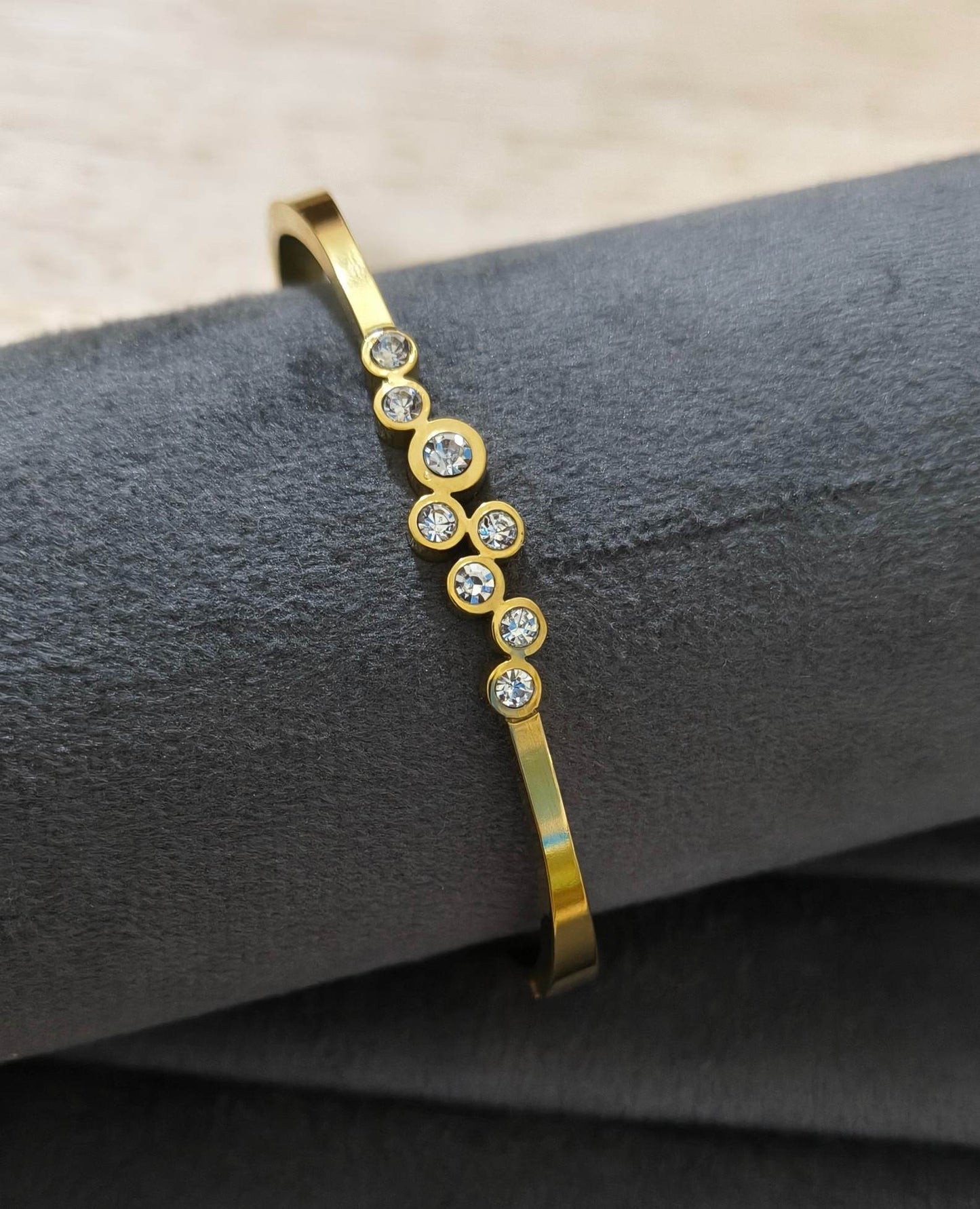 Anti Tarnish Bracelet Shiny Diamond Bangle 18K Gold Plated