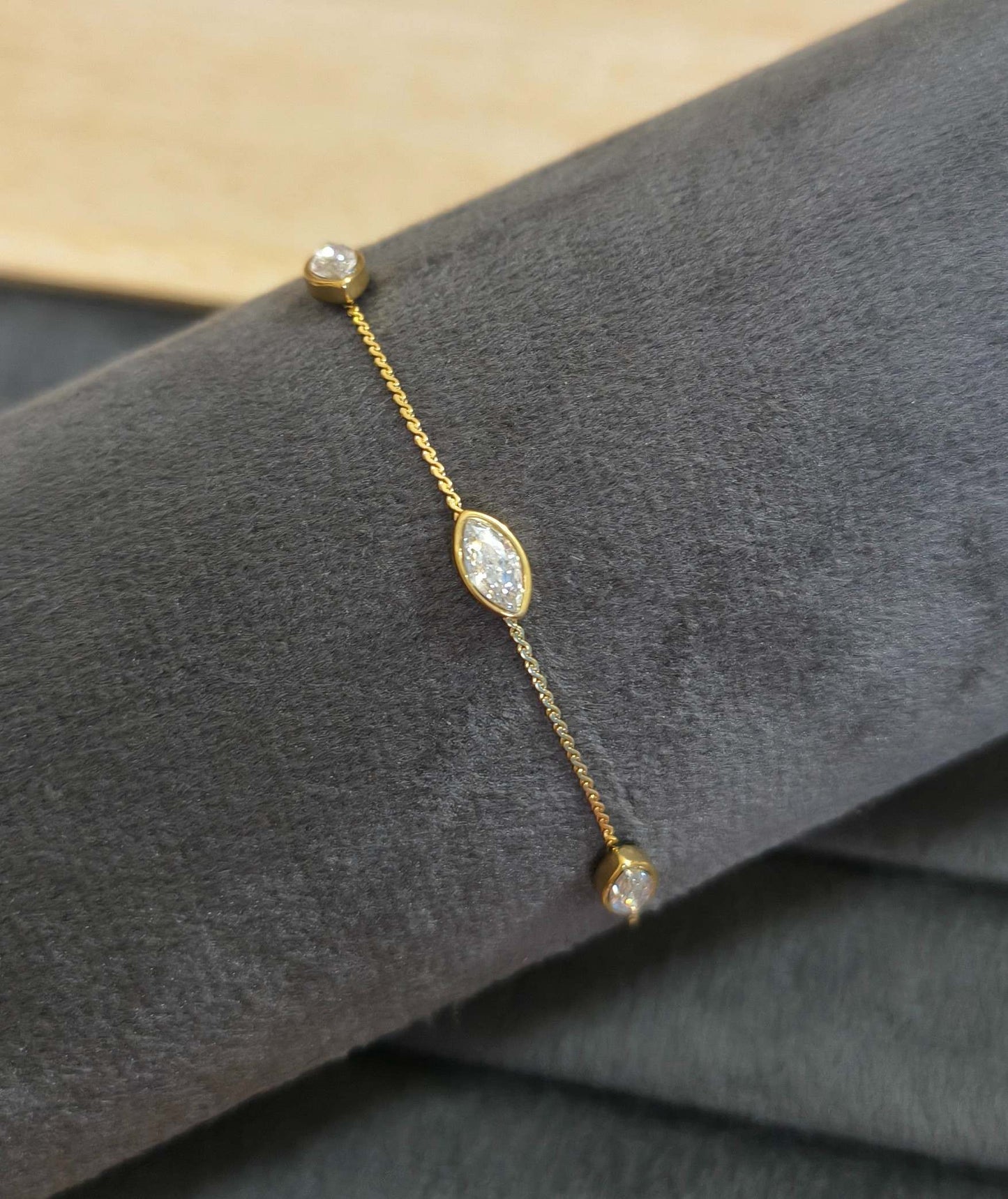 Anti Tarnish Bracelet Solitaire Bracelet 18K Gold Plated