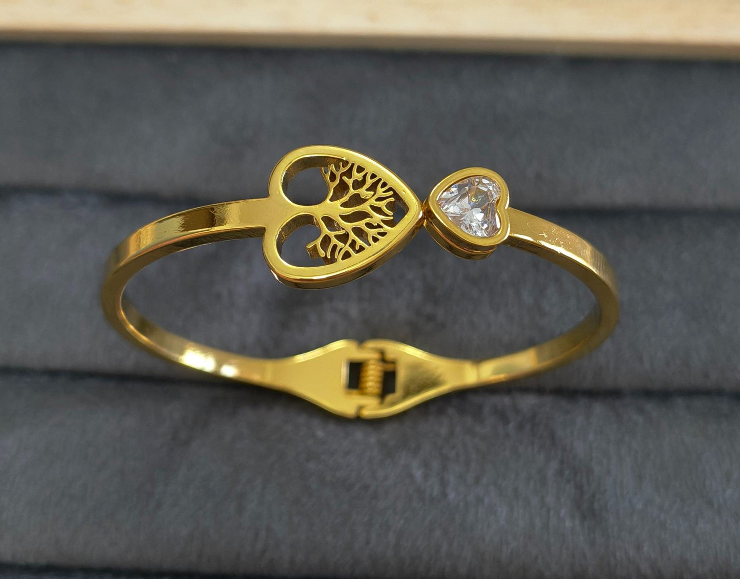 Anti Tarnish Bracelet Tree Heart 18K Gold Plated
