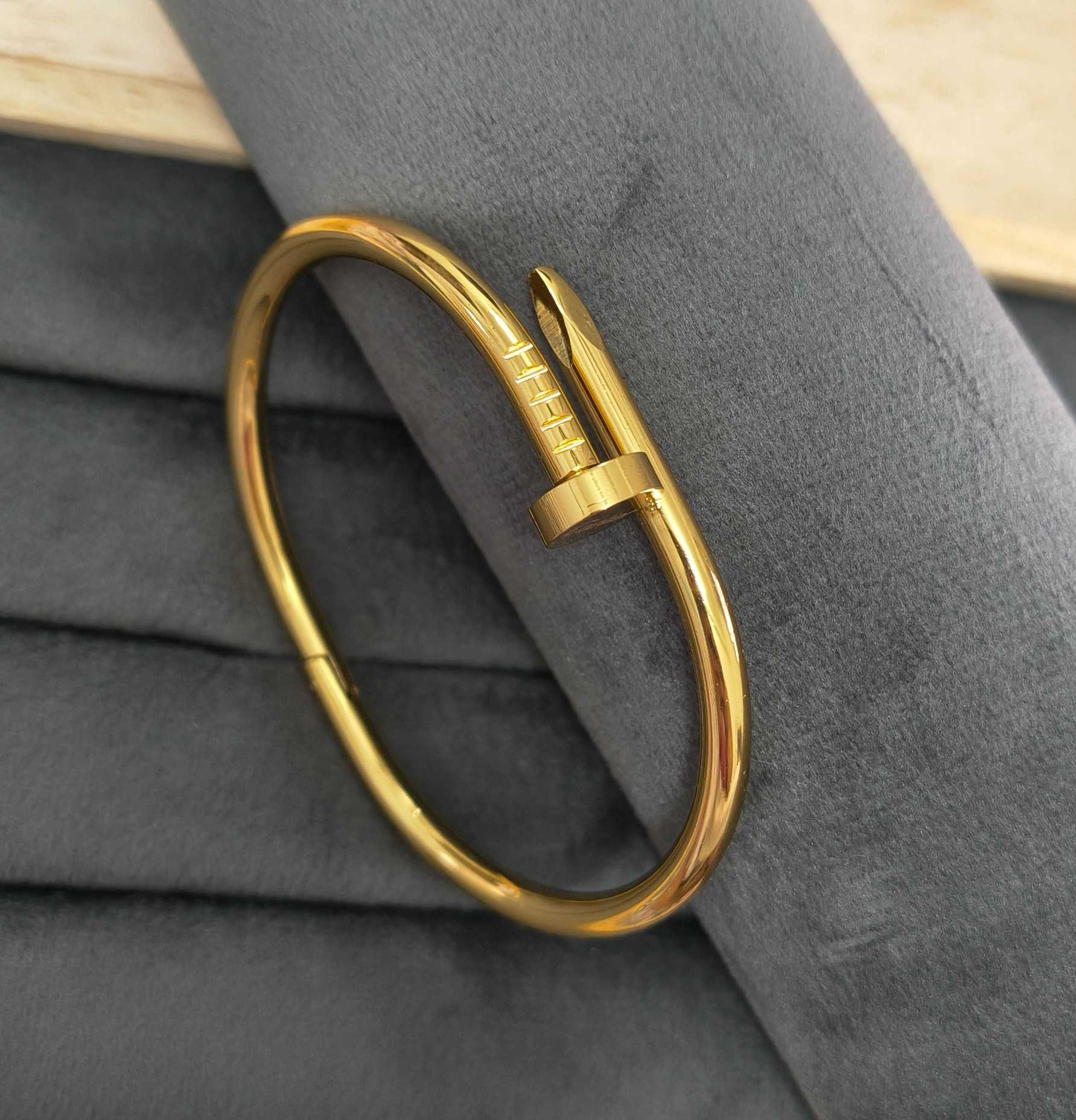 Anti Tarnish Bracelet Trendy Nail Design 18K Gold Plated
