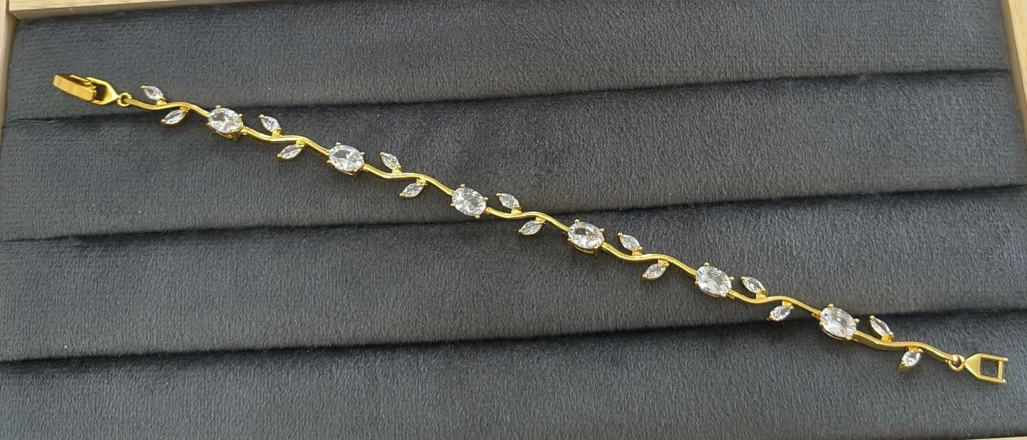 Anti Tarnish Bracelet Trendy Tulip Bracelet 18K Gold Plated