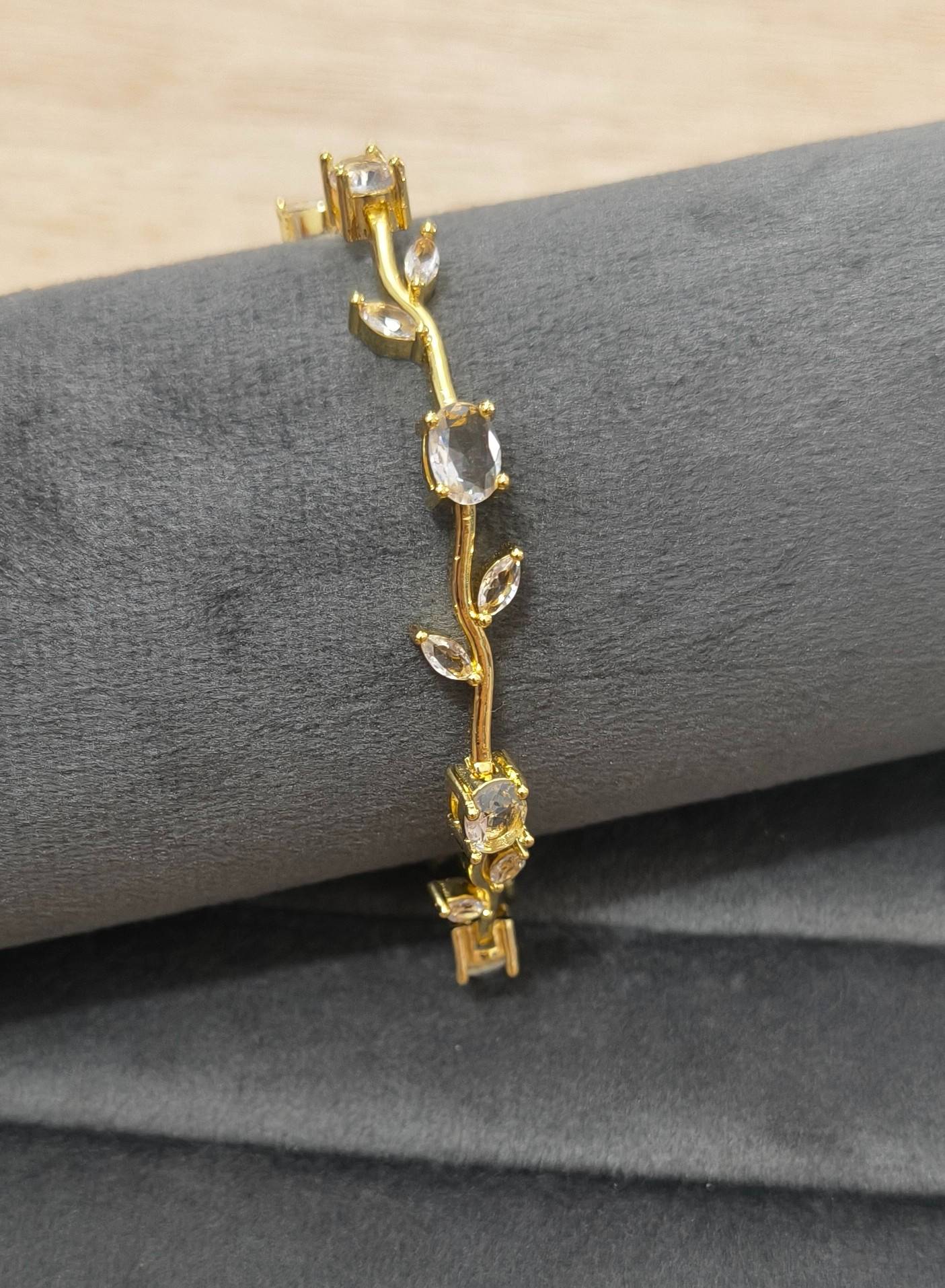 Anti Tarnish Bracelet Viral Tulip Bracelet 18K Gold Plated
