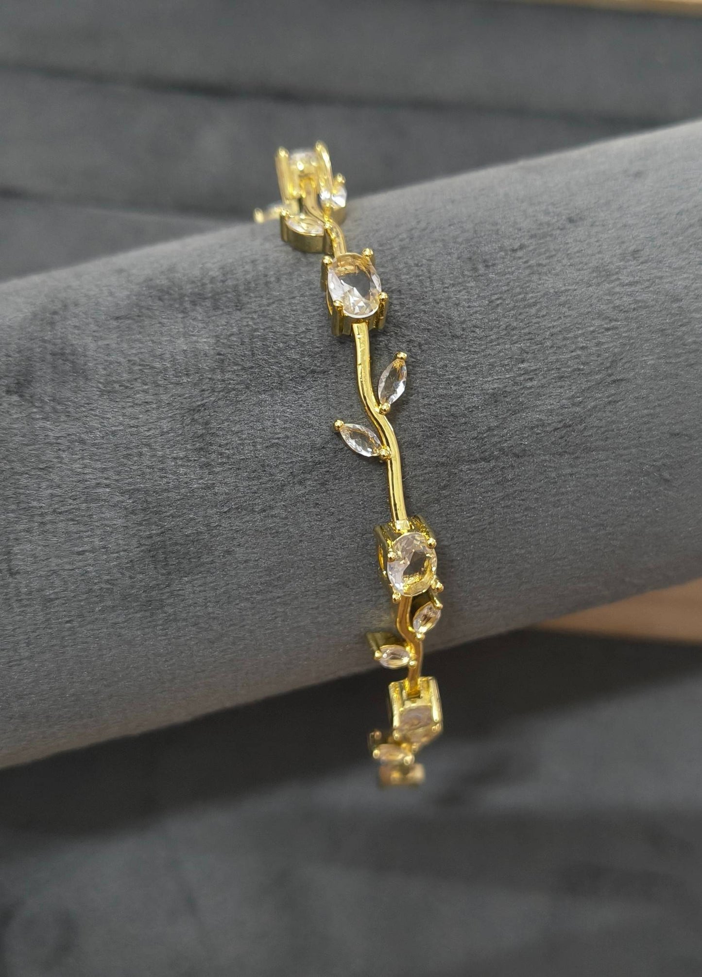 Anti Tarnish Bracelet Viral Tulip Bracelet 18K Gold Plated