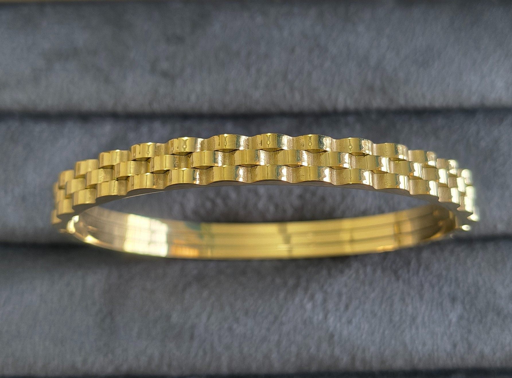 Anti Tarnish Bracelet Watch Belt Design 18K Gold Plated