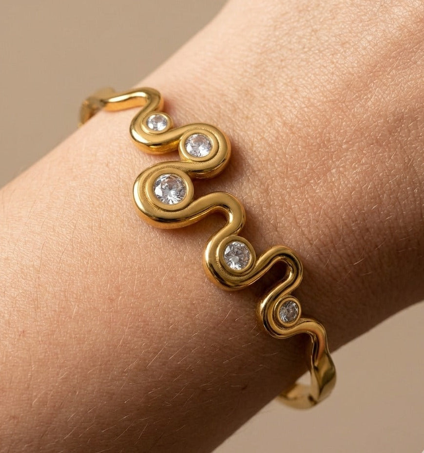Anti Tarnish Bracelet Wave Crystal Design 18K Gold Plated
