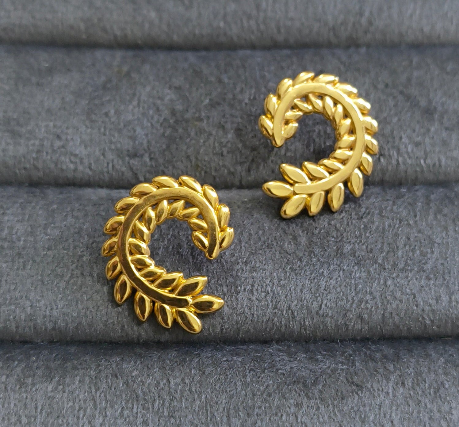 Anti Tarnish Braided Leaf Design Stud Earrings 18K Gold Plated