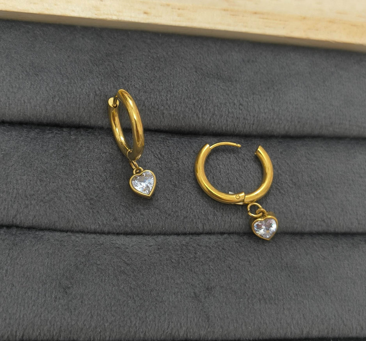 Anti Tarnish Classic Heart Dangler Earrings 18K Gold Plated