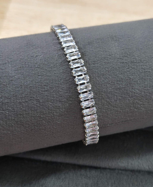 Anti Tarnish Clear Zircon Studded Tennis Bracelet Silver Plated
