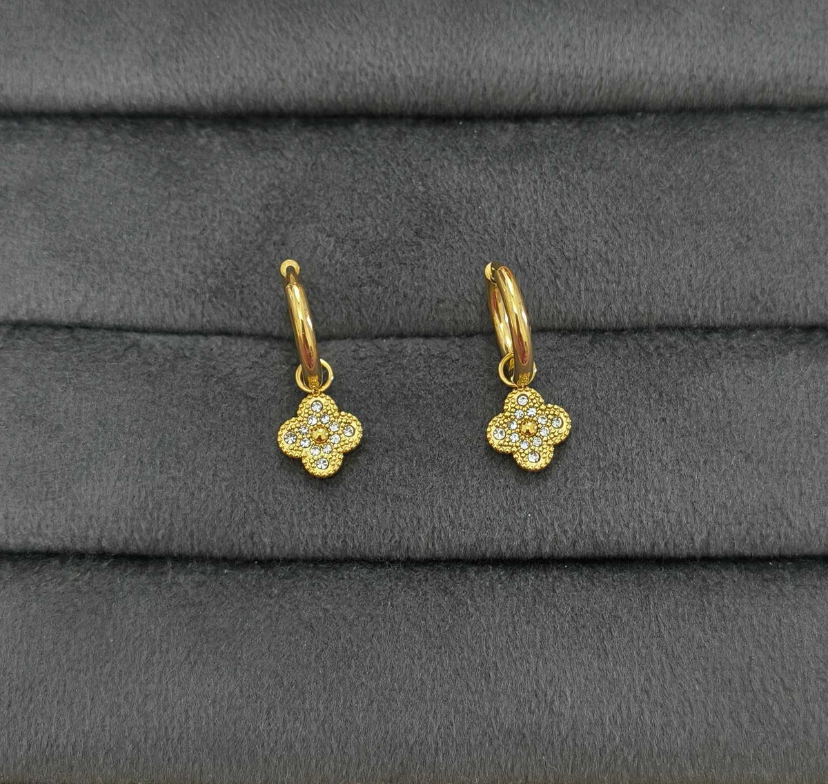 Anti Tarnish Clover Floral Dangler 18K Gold Plated