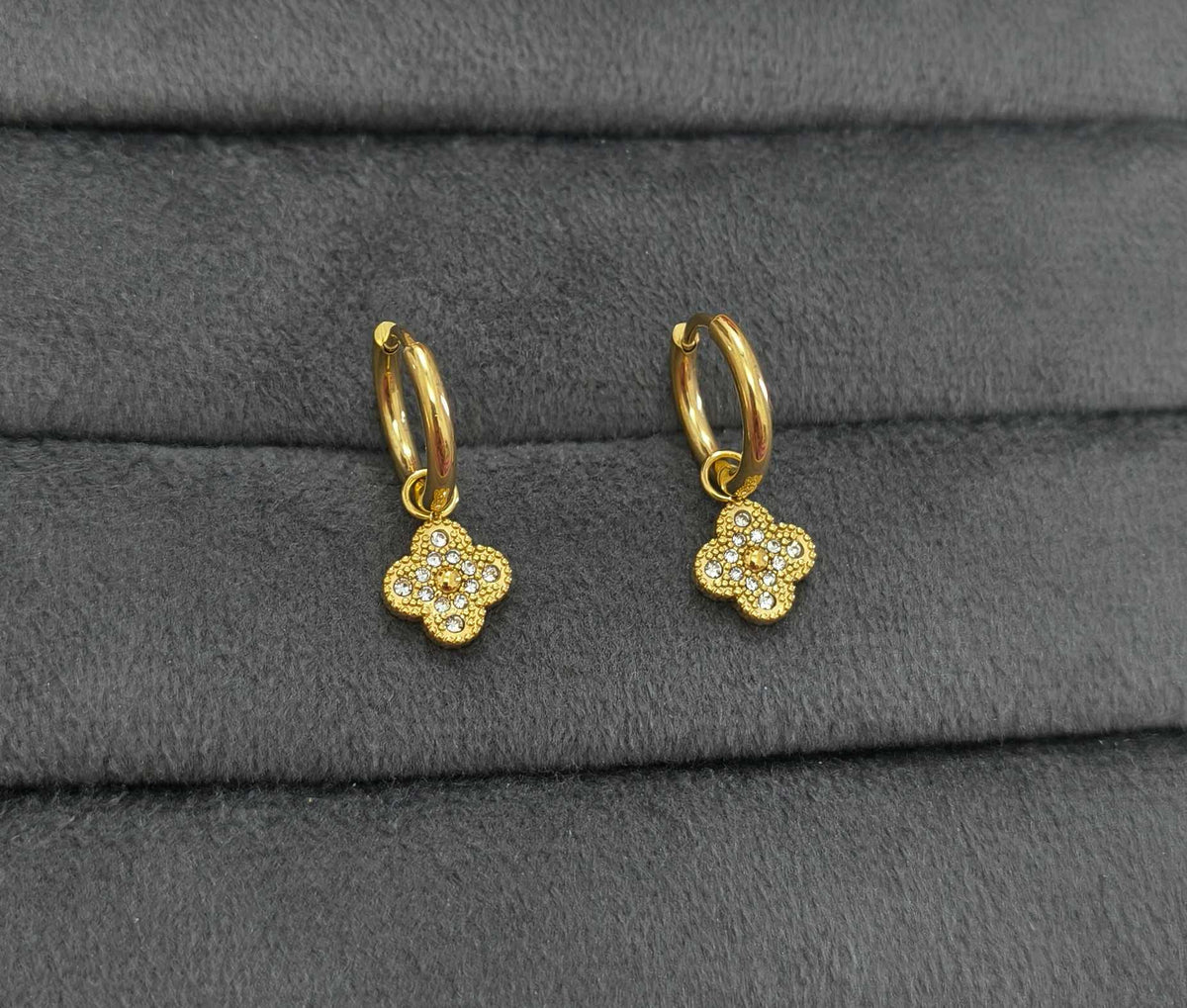 Anti Tarnish Clover Floral Dangler 18K Gold Plated