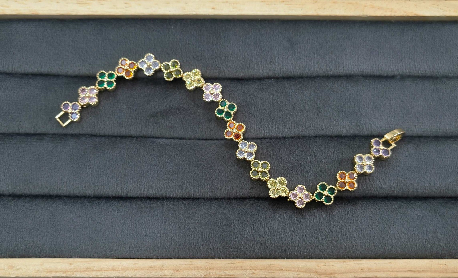 Anti Tarnish Color Blast Clover Bracelet 18K Gold Plated