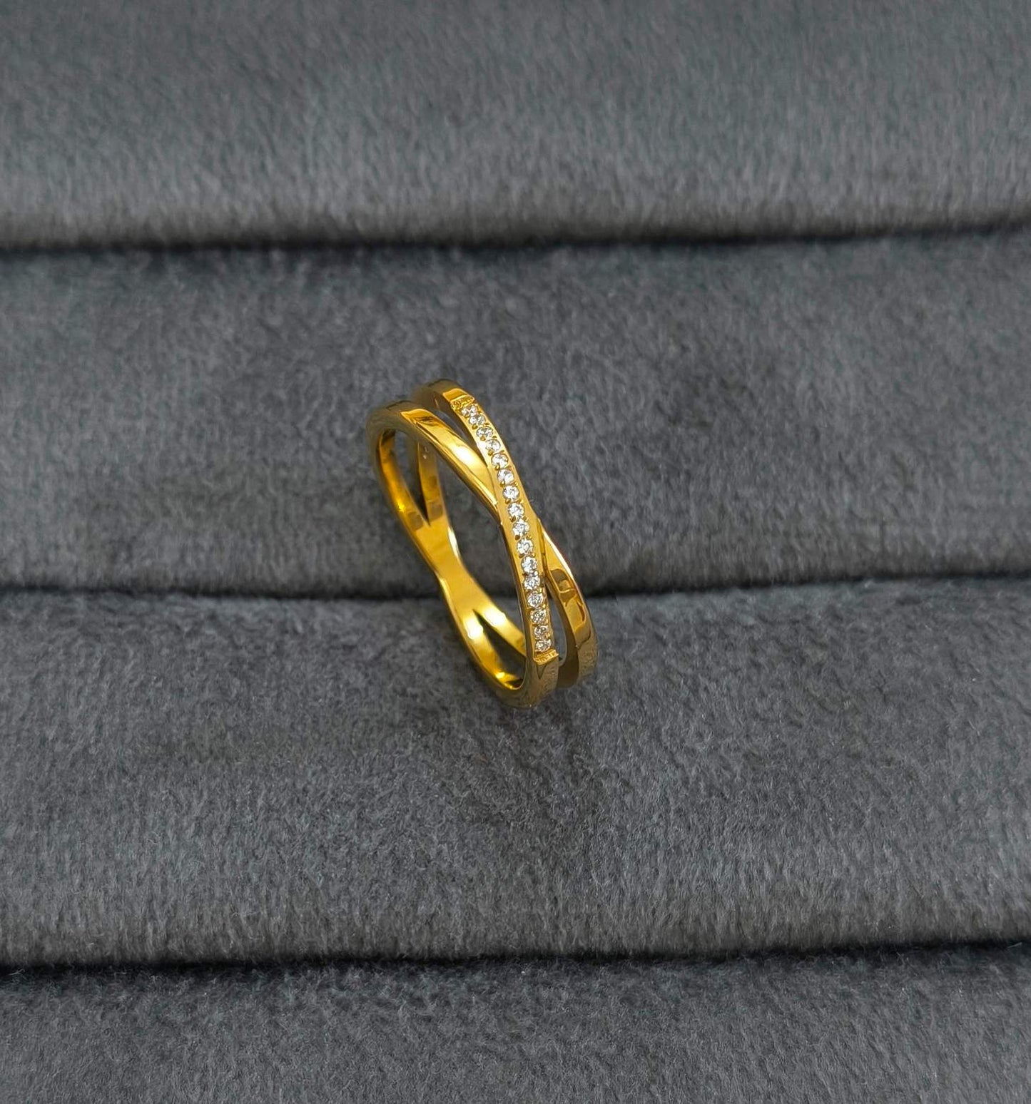 Anti Tarnish Crisscross Diamond Accent Ring 18K Gold Plated