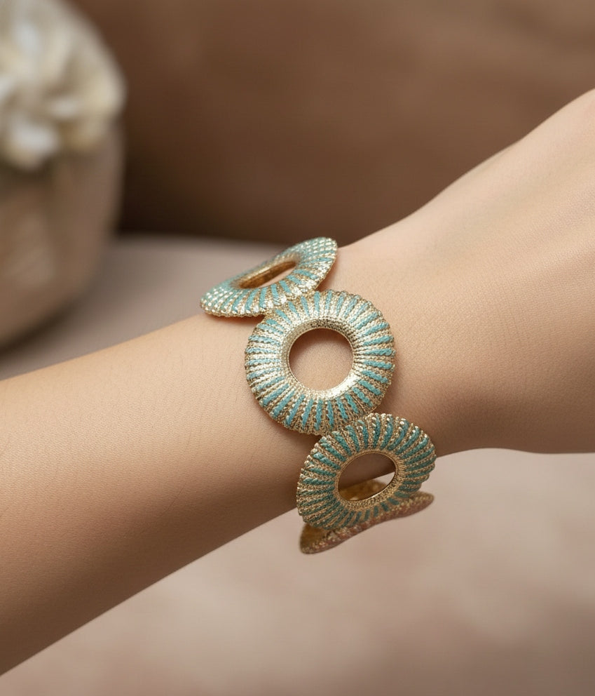 Anti Tarnish Cuff Bracelet Stylish Enamel 18K Gold Plated