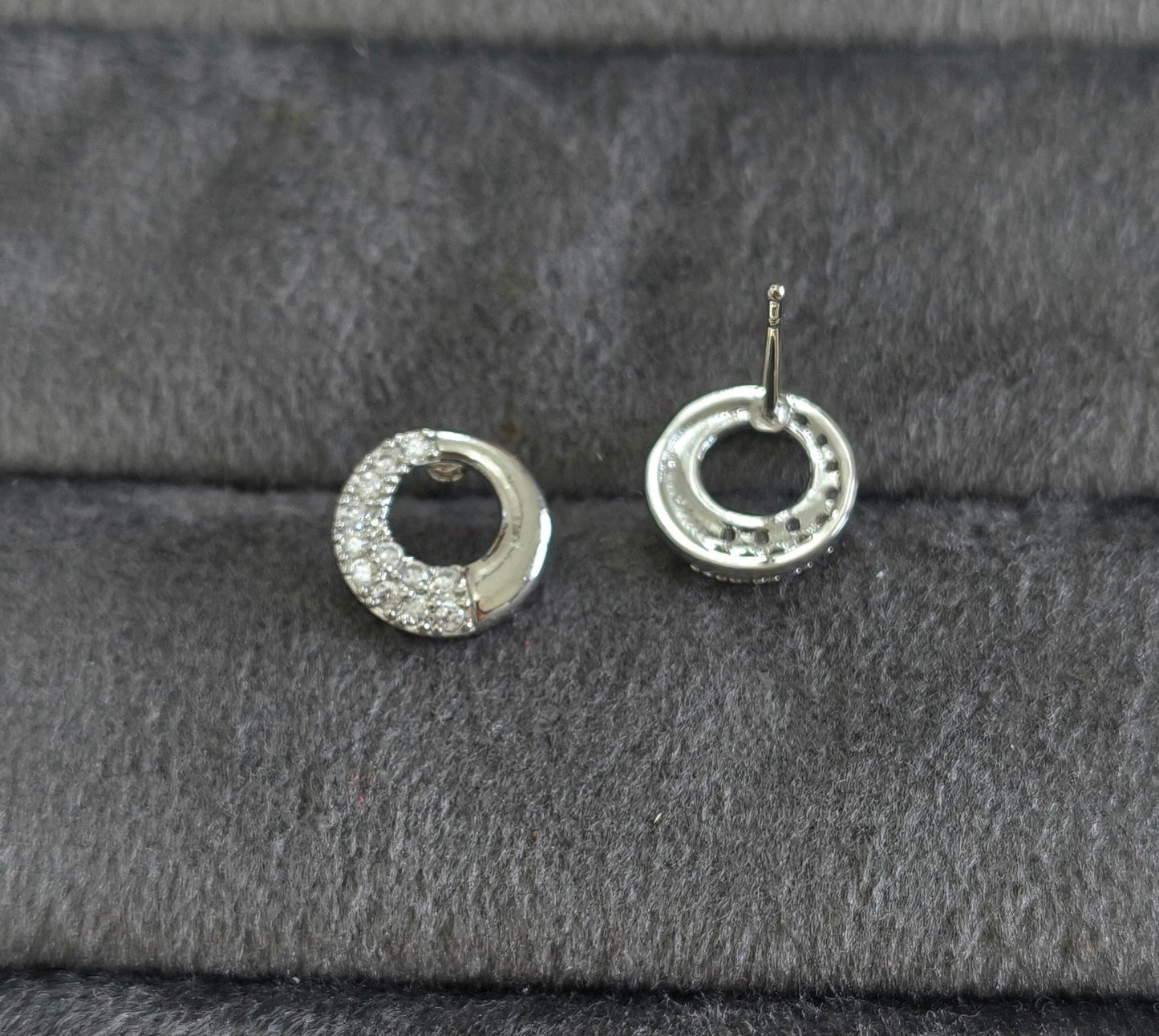 Anti Tarnish Cute Circular Stud Earrings Silver Plated