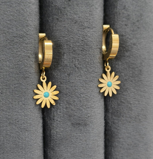 Anti Tarnish Cute Daisy Flower Earring 18K Gold Plated