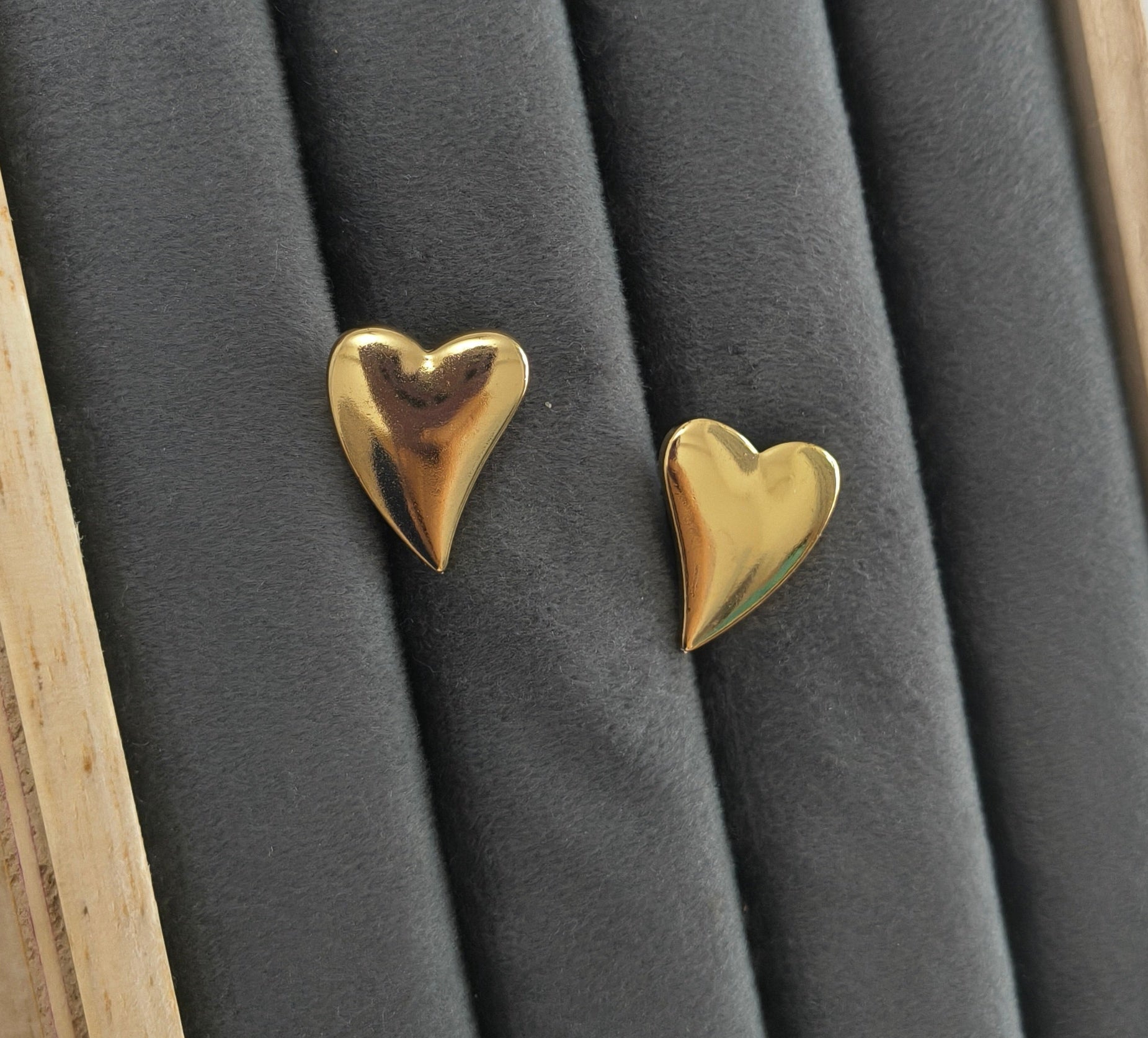 Anti Tarnish Cute Heart Shape Stud Earring 18K Gold Plated