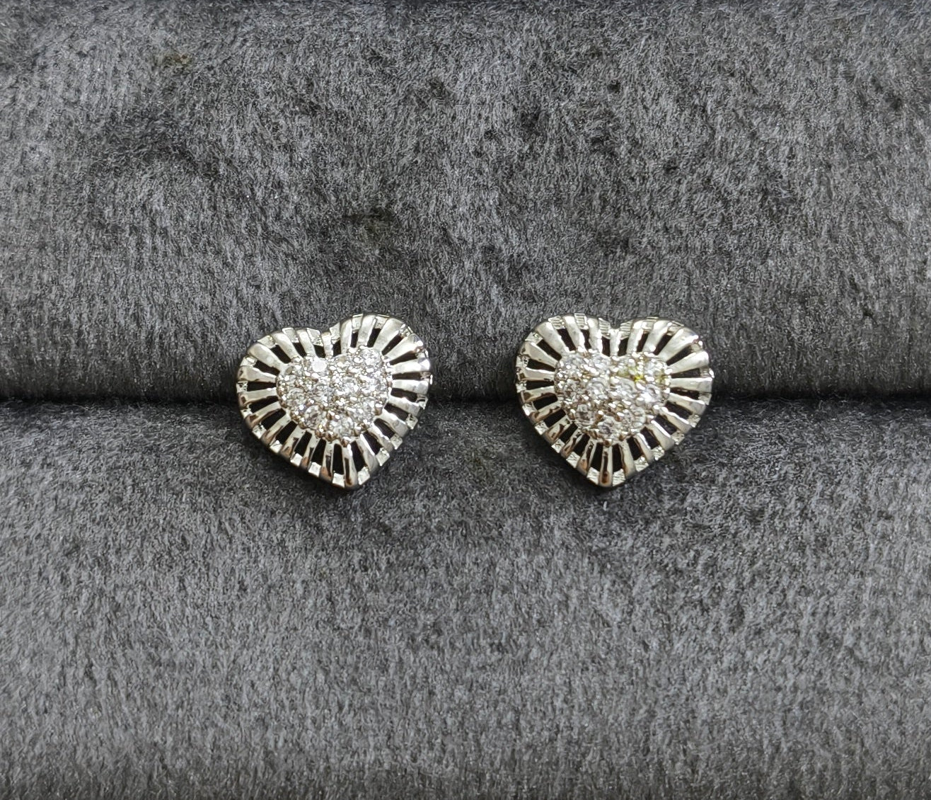 Anti Tarnish Cute Mini Heart Stud Earrings Silver Plated
