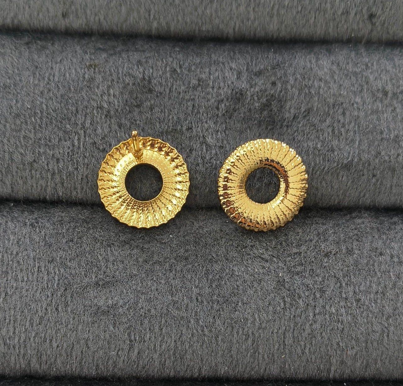 Anti Tarnish Dainty Disc Stud Earrings 18K Gold Plated