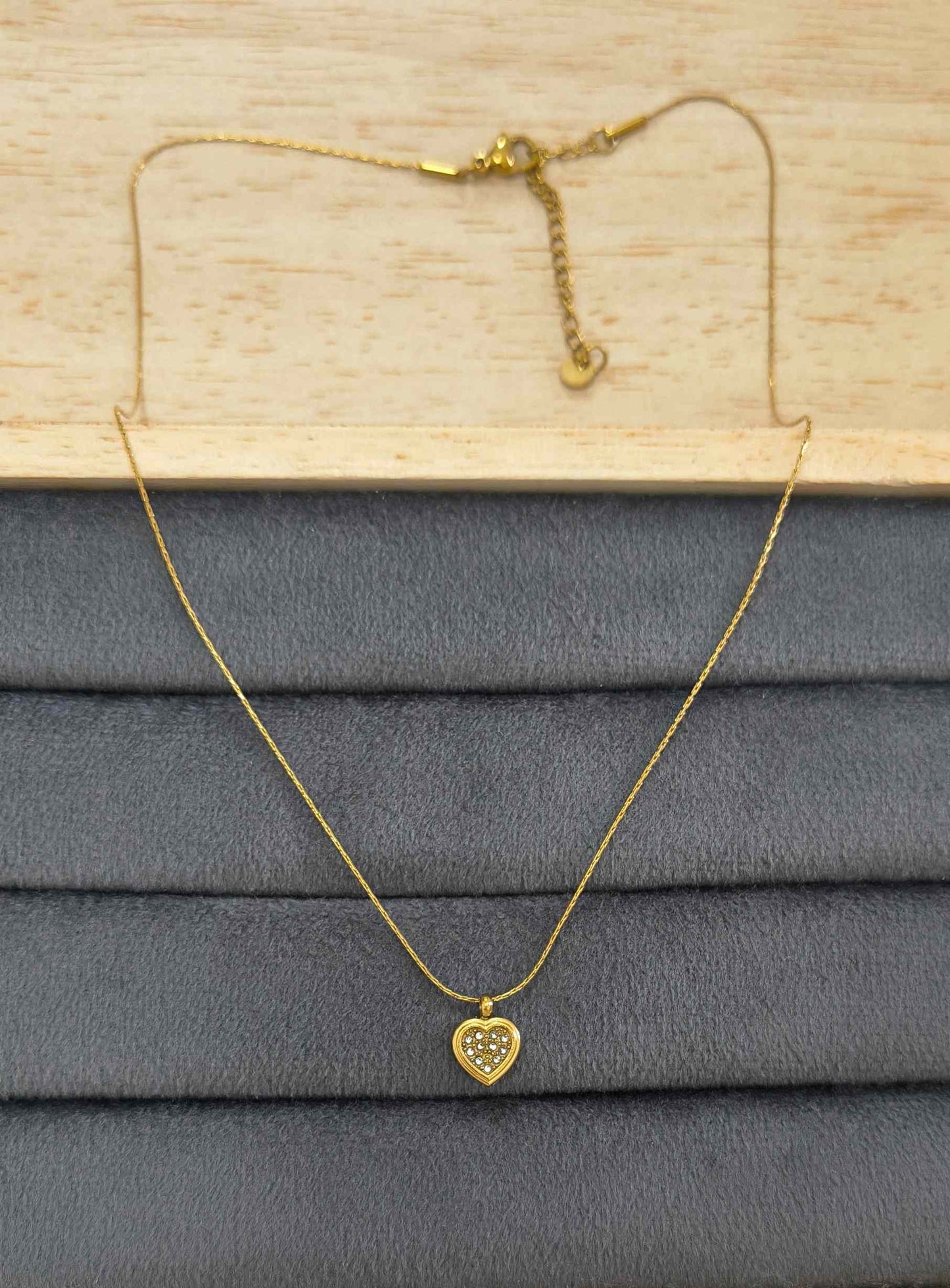 Anti Tarnish Dainty Heart Pendant Necklace 18K Gold Plated