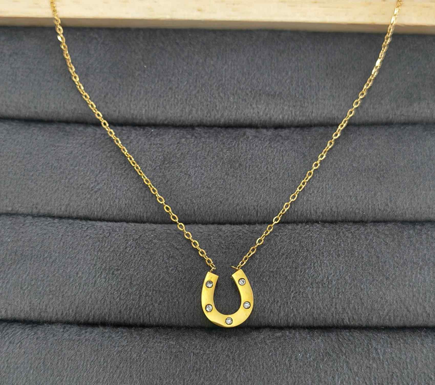 Anti Tarnish Dainty Horseshoe Necklace 18K Gold Plated