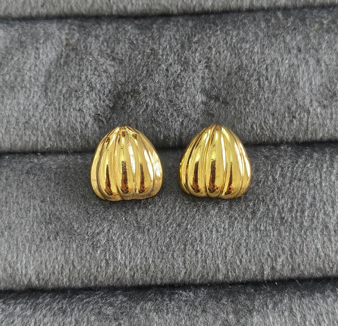 Anti Tarnish Dainty Shell Stud Earrings 18K Gold Plated