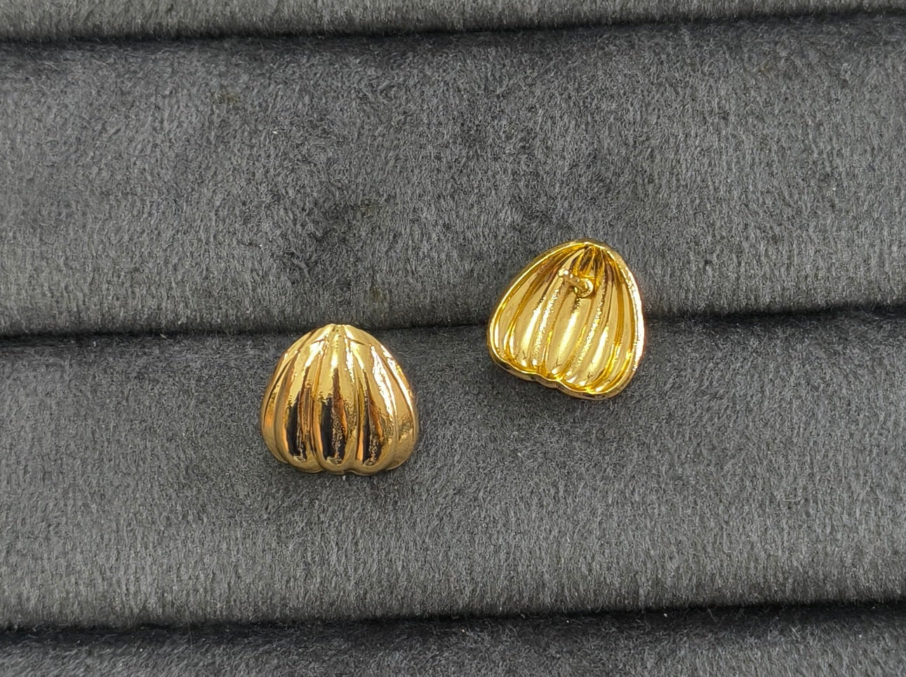 Anti Tarnish Dainty Shell Stud Earrings 18K Gold Plated
