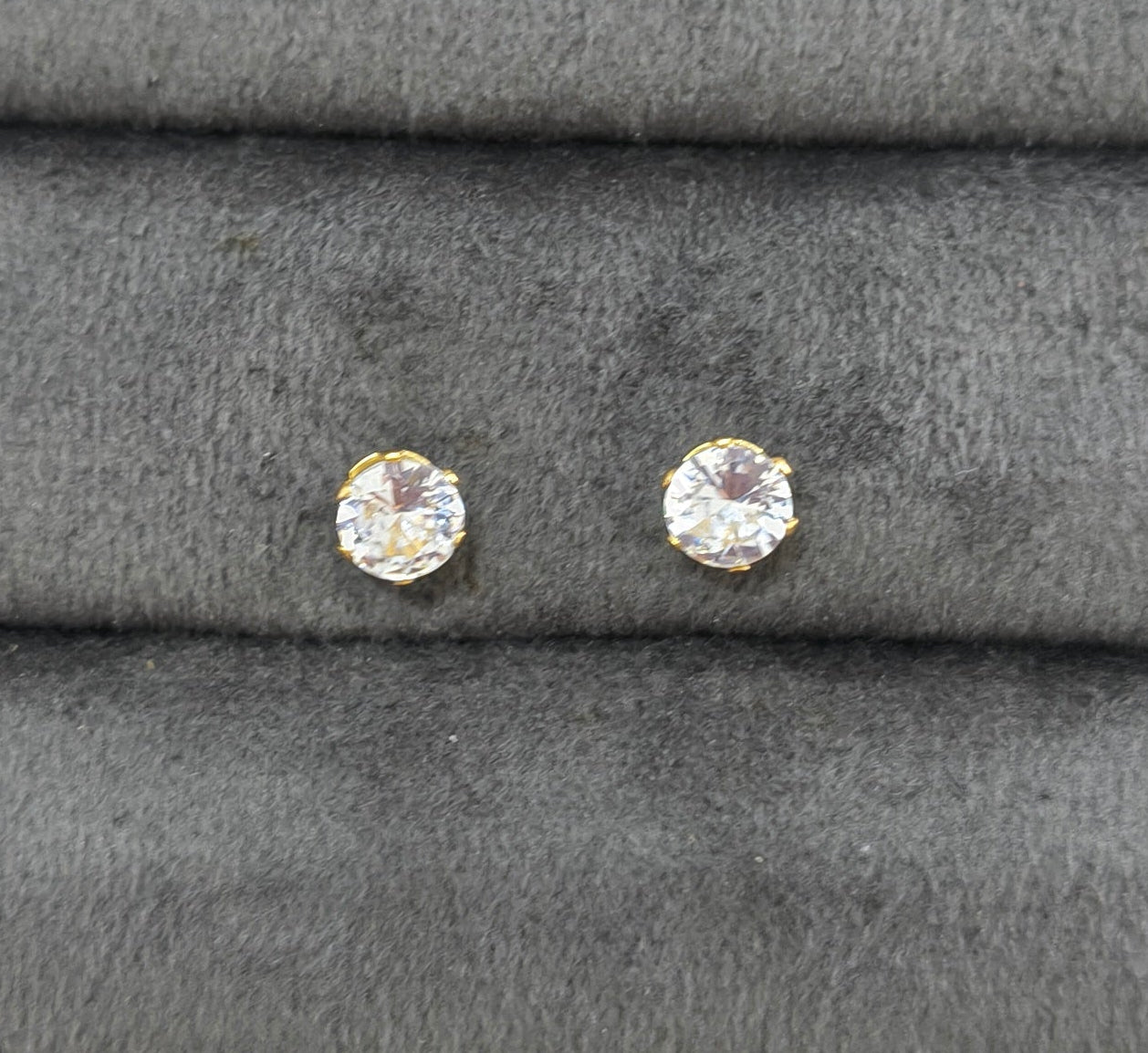 Anti Tarnish Dainty Solitaire Stud Earrings 18K Gold Plated