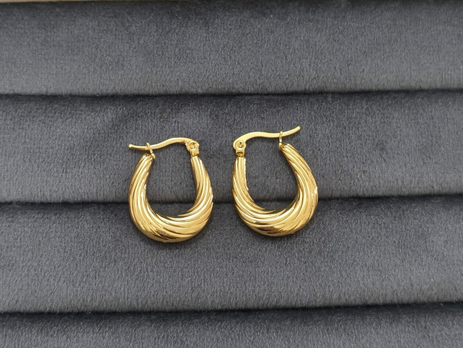 Anti Tarnish Dainty Swirl Hoop Earrings 18K Gold Plated