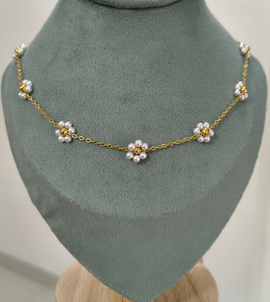 Anti Tarnish Daisy Pearl Necklace 18K Gold Plated