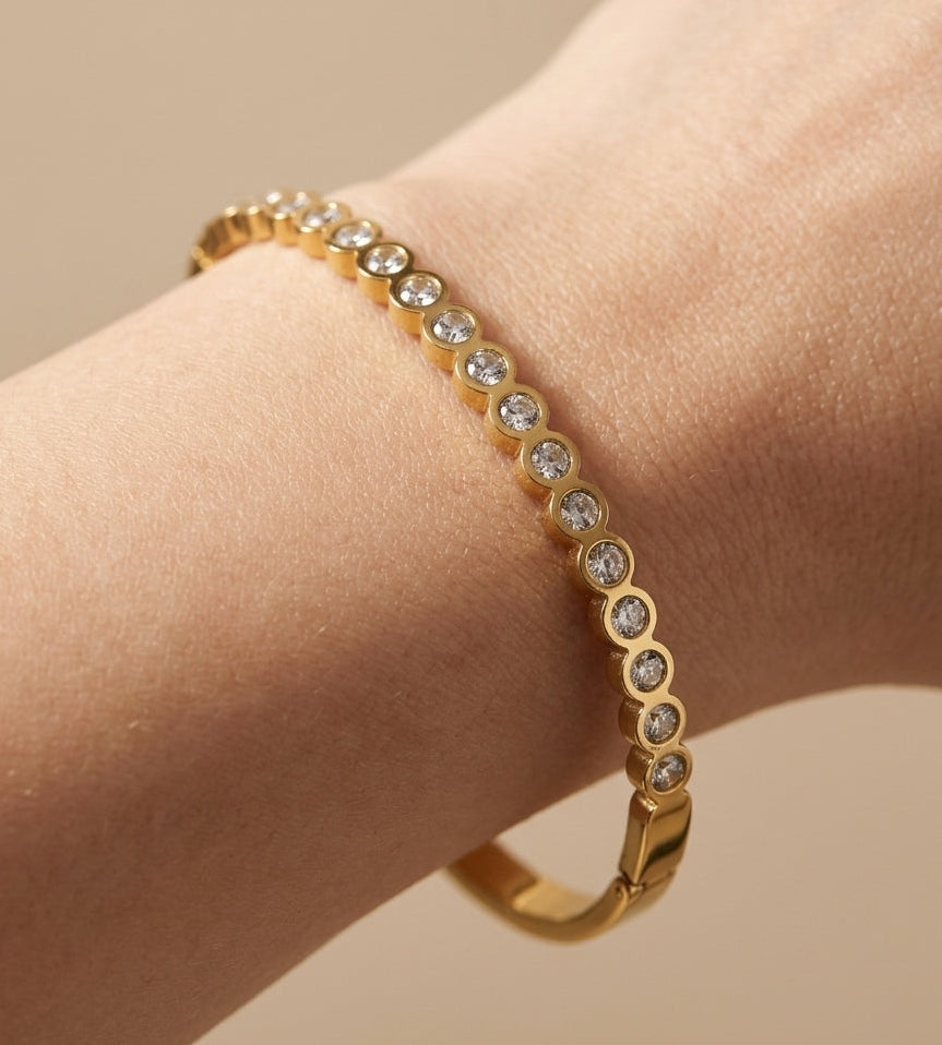 Anti Tarnish Dazzling Bezel Tennis Bracelet 18K Gold Plated