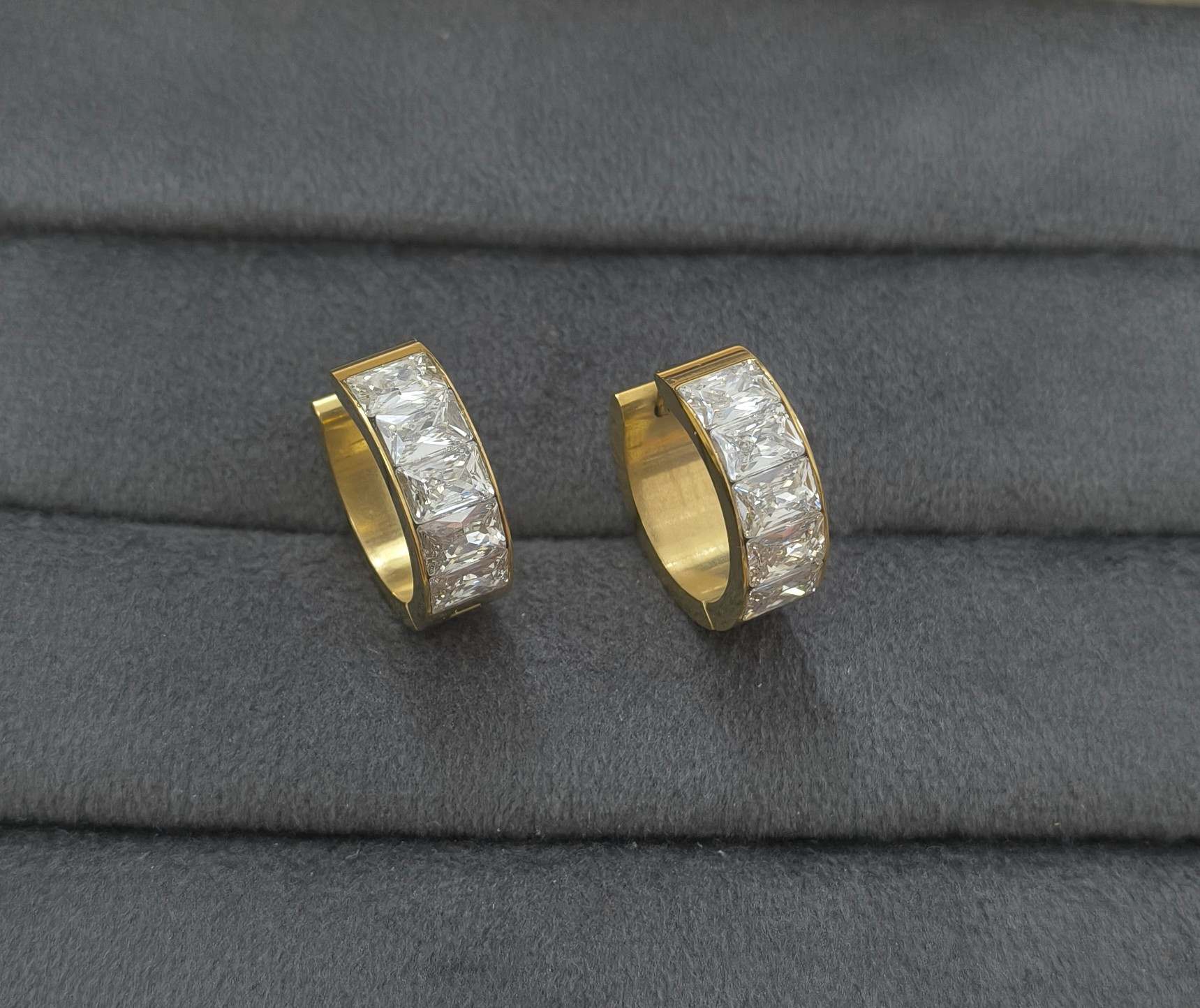 Anti Tarnish Dazzling Diamond Hoop Earrings 18K Gold Plated