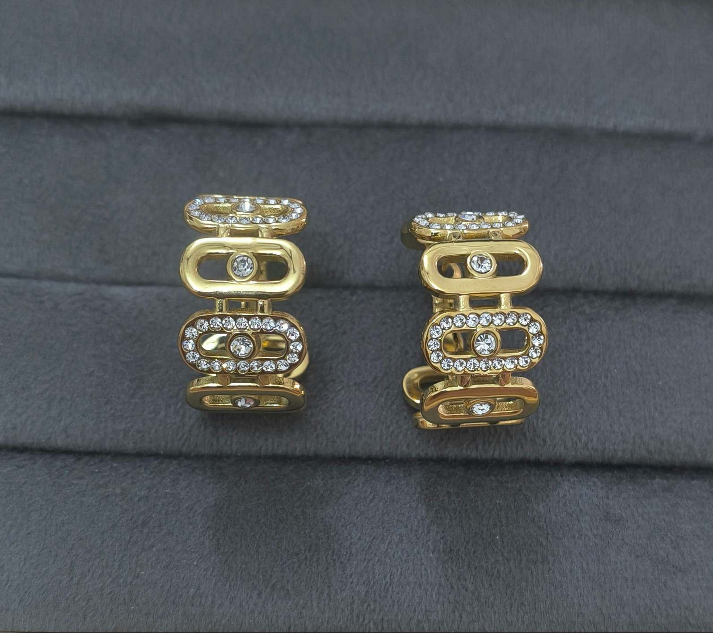 Anti Tarnish Dazzling Link Hoop Earrings 18K Gold Plated