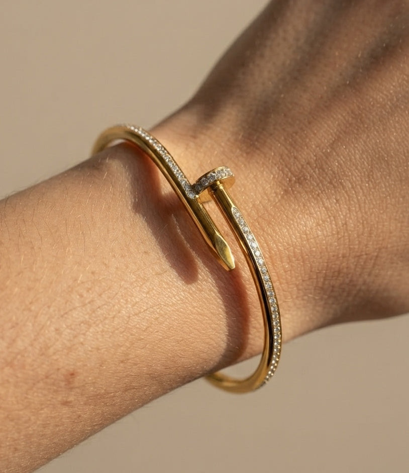 Anti Tarnish Dazzling Nail Bracelet 18K Gold Plated