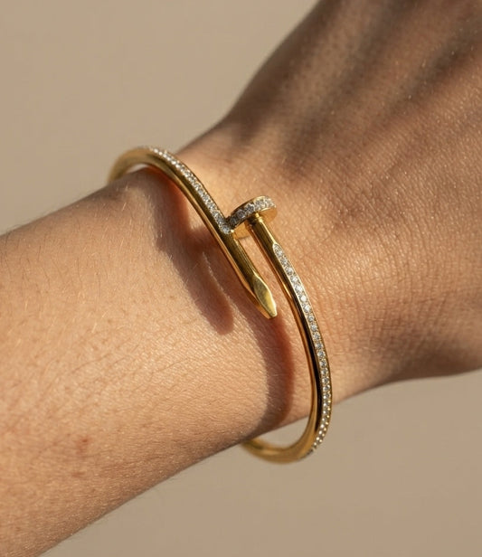 Anti Tarnish Dazzling Nail Bracelet 18K Gold Plated