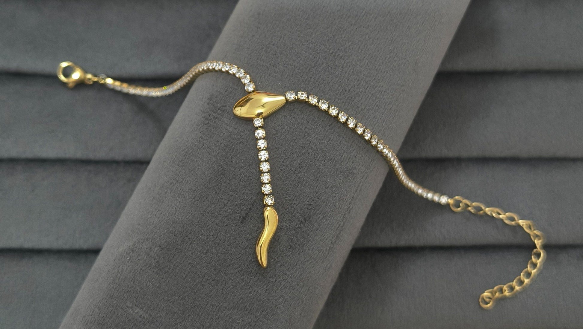 Anti Tarnish Dazzling Serpent Bracelet 18K Gold Plated