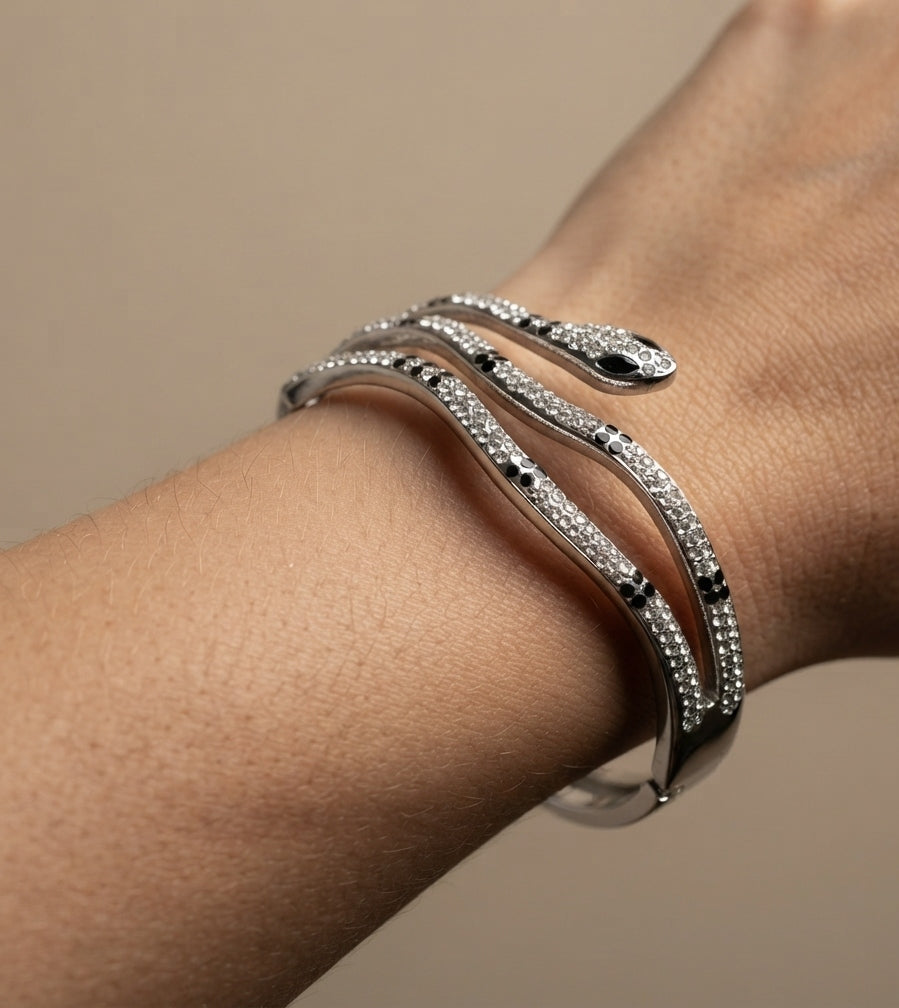 Anti Tarnish Dazzling Silver Snake Bracelet 18K Gold Plated