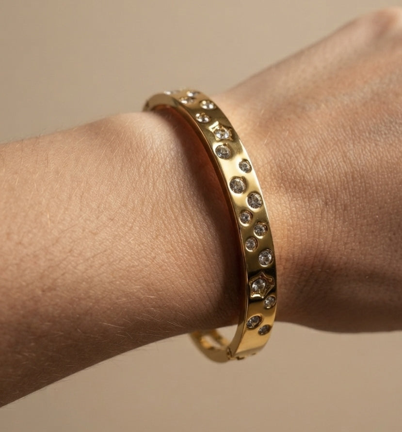 Anti Tarnish Dazzling Stone Bracelet 18K Gold Plated