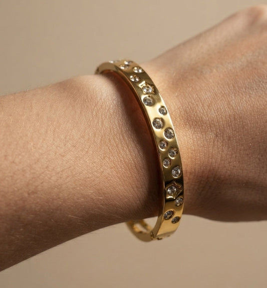 Anti Tarnish Dazzling Stone Bracelet 18K Gold Plated